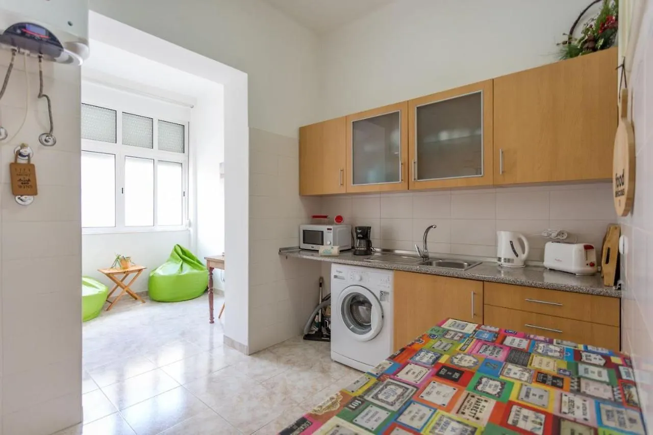 1 Bedroom Apartment in Moscavide - Lissabon