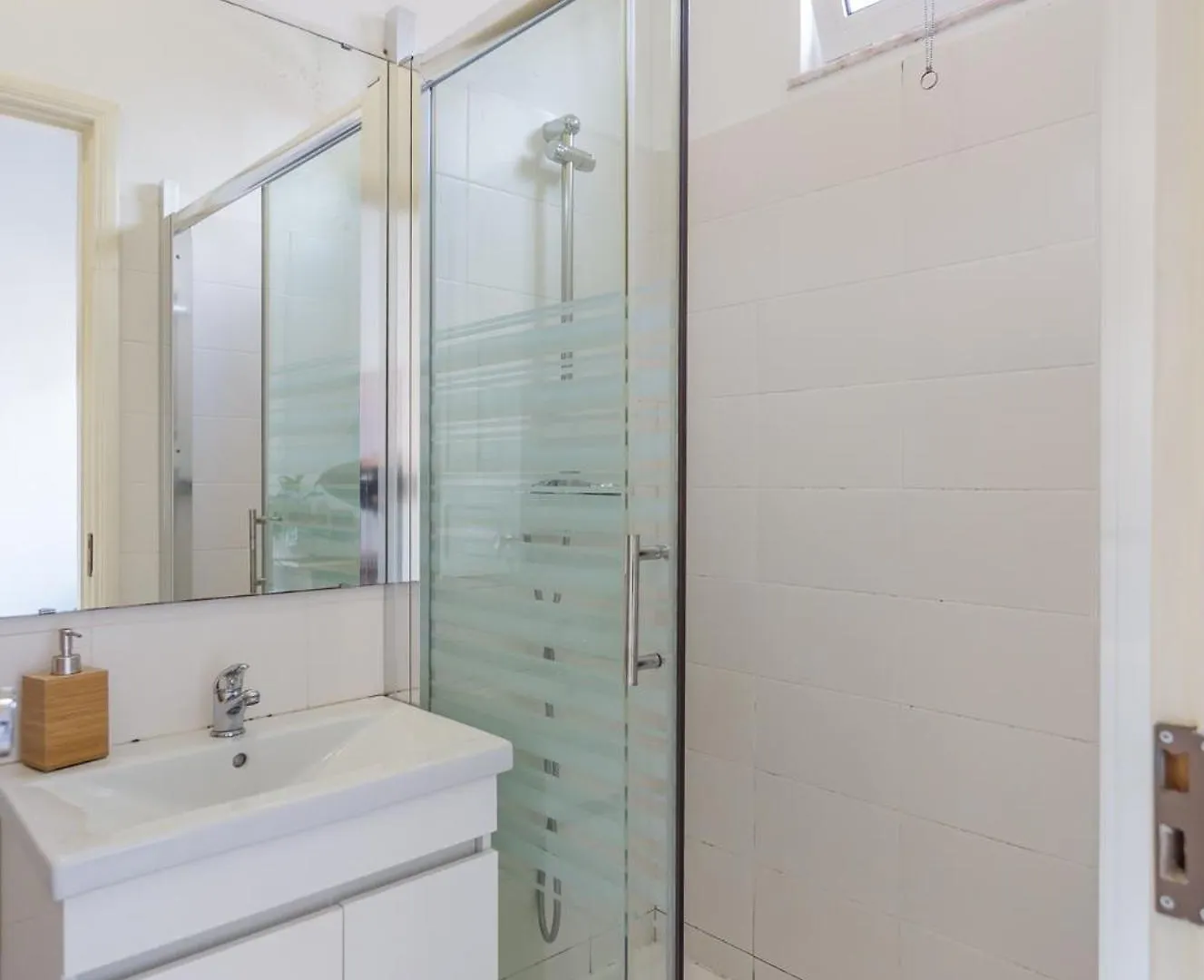 1 Bedroom Apartment in Moscavide - Lissabon