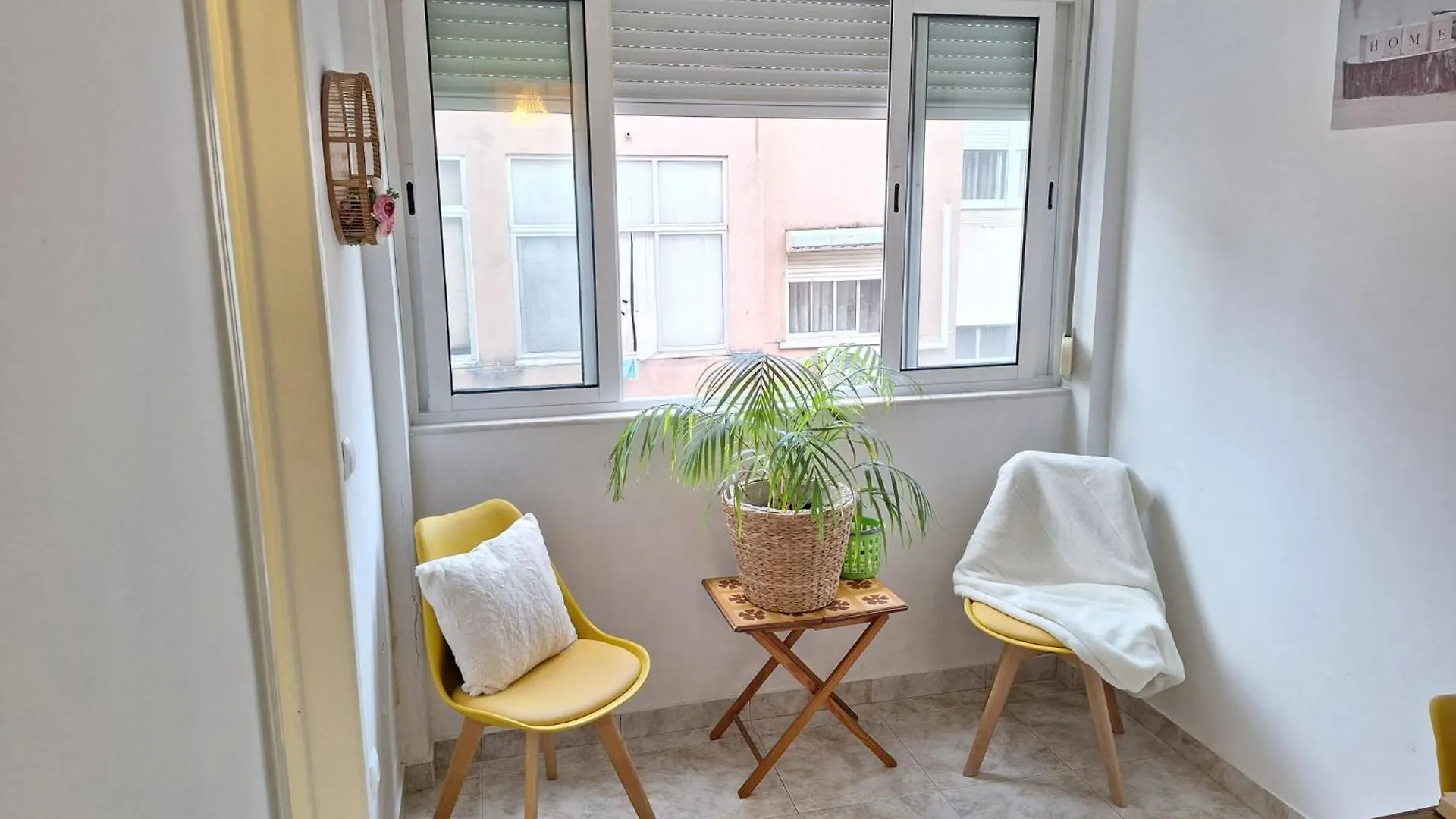 1 Bedroom Apartment in Moscavide - Lissabon 0*,  Portugal
